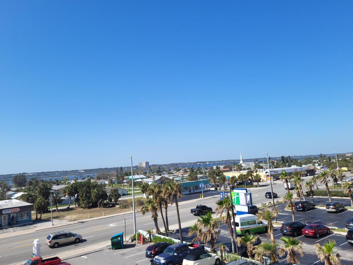 Beachside Hotel - Daytona Beach Shores Дейтона-Бич-Шорс Экстерьер фото