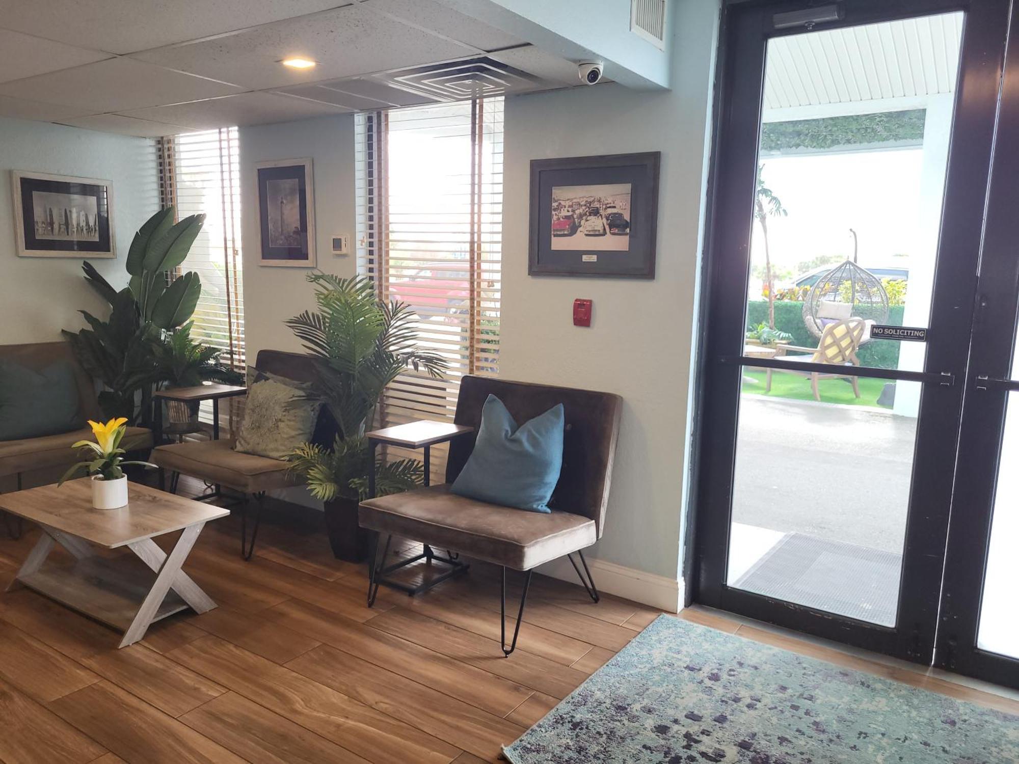 Beachside Hotel - Daytona Beach Shores Дейтона-Бич-Шорс Экстерьер фото