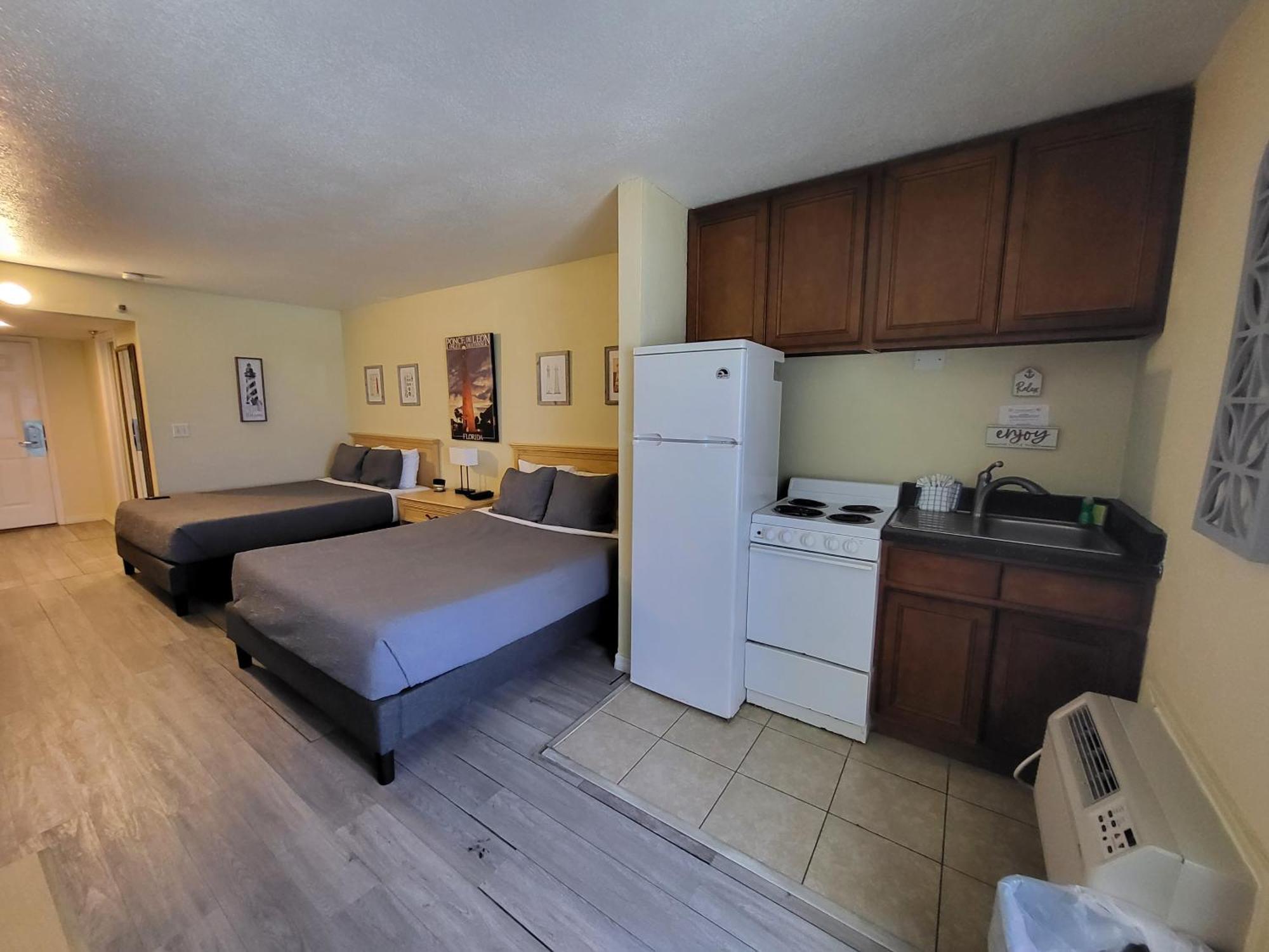 Beachside Hotel - Daytona Beach Shores Дейтона-Бич-Шорс Экстерьер фото