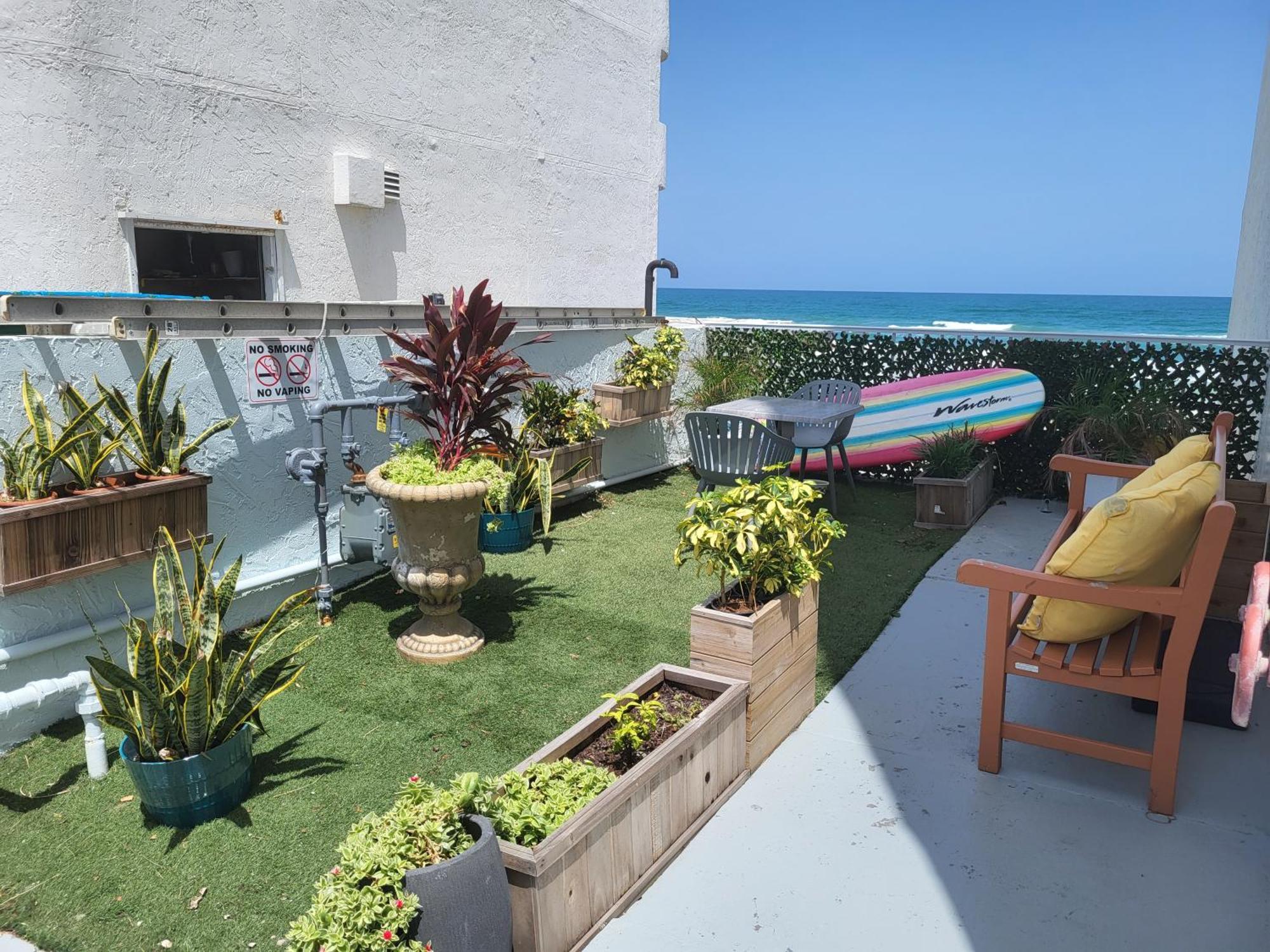 Beachside Hotel - Daytona Beach Shores Дейтона-Бич-Шорс Экстерьер фото